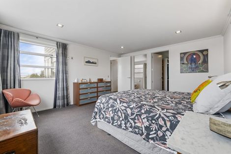 Photo of property in 9b Chilman Street, Strandon, New Plymouth, 4312