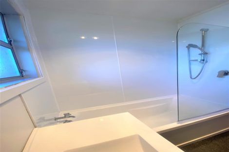 Photo of property in 2/26 Gladson Avenue, Sockburn, Christchurch, 8042