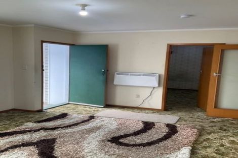 Photo of property in 1/765 Beach Road, Browns Bay, Auckland, 0630