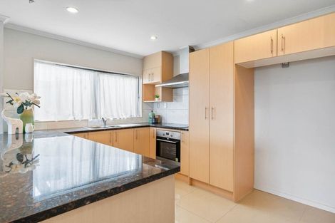 Photo of property in 173 Keri Vista Rise, Papakura, 2110