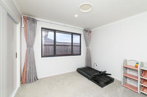 Photo of property in 55 Vaucluse Heights, Fitzherbert, Palmerston North, 4410