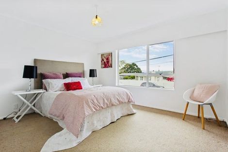Photo of property in 116 Clovelly Road, Bucklands Beach, Auckland, 2012