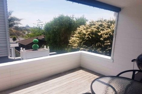 Photo of property in 1/14 Garadice Road, Rothesay Bay, Auckland, 0630