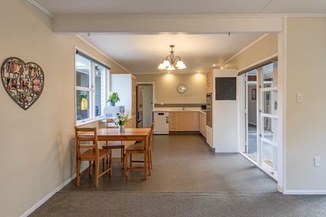 Photo of property in 6 Cobham Crescent, Waipukurau, 4200