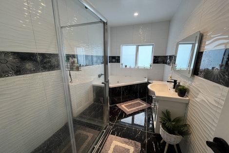 Photo of property in 90 Hillpark Drive, Pokeno, 2402