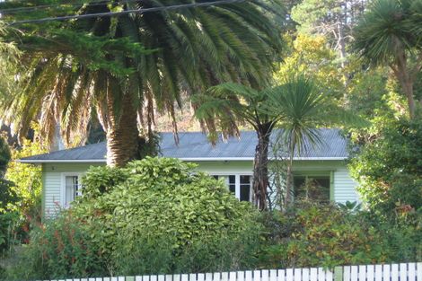 Photo of property in 45 Kamahi Street, Stokes Valley, Lower Hutt, 5019
