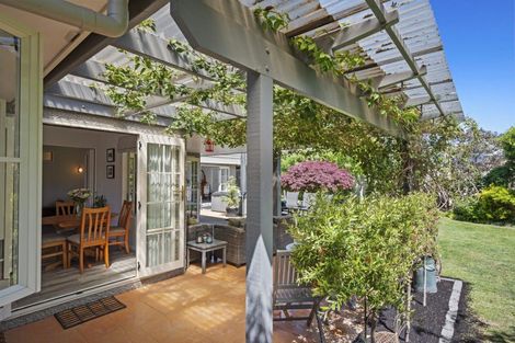 Photo of property in 15 Pukekura Place, Taradale, Napier, 4112