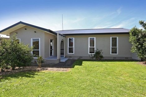 Photo of property in 17 Breadalbane Road, Havelock North, 4130