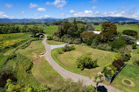 Photo of property in 151 Swamp Road, Te Horo, Otaki, 5581