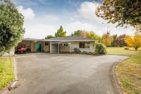 Photo of property in 660b Roberts Line, Kelvin Grove, Palmerston North, 4470