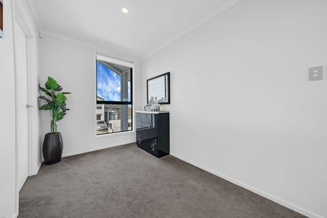 Photo of property in 12 Hoiho Road, Pukekohe, 2120
