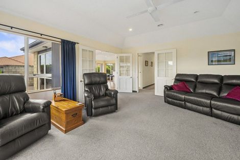 Photo of property in 21 Kotuku Drive, Paraparaumu Beach, Paraparaumu, 5032