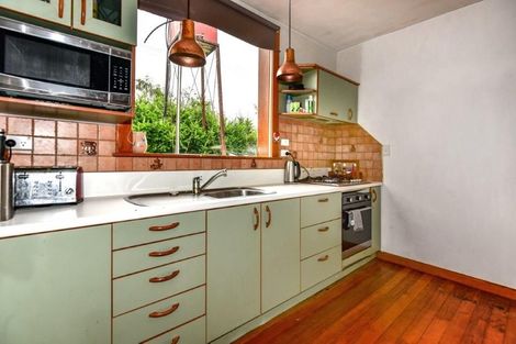 Photo of property in 13 Cliff Street, Coalgate, 7673