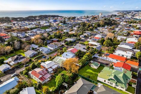 Photo of property in 19 Gaine Street, New Plymouth, 4310
