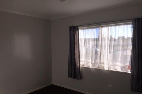 Photo of property in 2/195 Rathgar Road, Henderson, Auckland, 0610