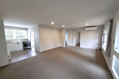 Photo of property in 2/14 Ozich Avenue, Te Atatu South, Auckland, 0610