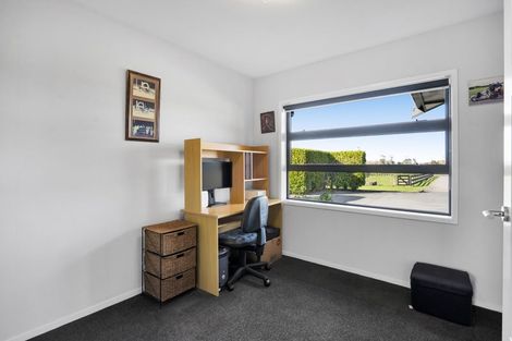 Photo of property in 60 Monmouth Road, Pembroke, Stratford, 4394