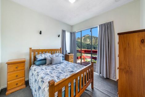 Photo of property in 9 Murchison Street, Island Bay, Wellington, 6023