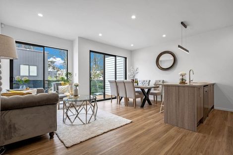 Photo of property in 19 Korokio Lane, Henderson, Auckland, 0612