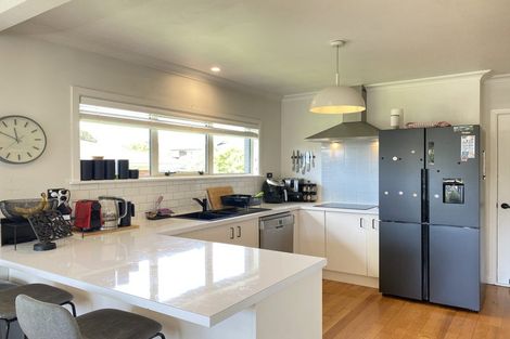 Photo of property in 242 Ngatai Road, Otumoetai, Tauranga, 3110