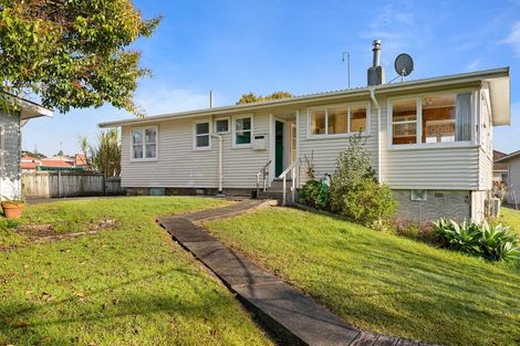 Photo of property in 21 Kuaka Place, New Lynn, Auckland, 0600