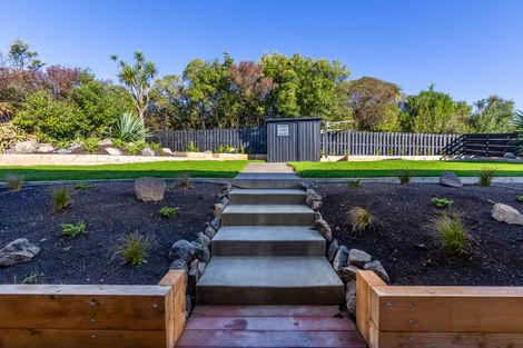 Photo of property in 10 Hilltop Lane, Mount Pleasant, Christchurch, 8081