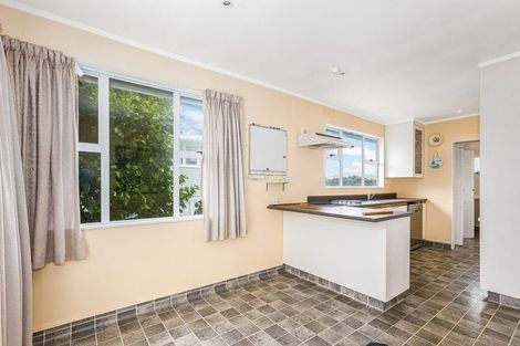 Photo of property in 56 Owhiti Street, Titahi Bay, Porirua, 5022