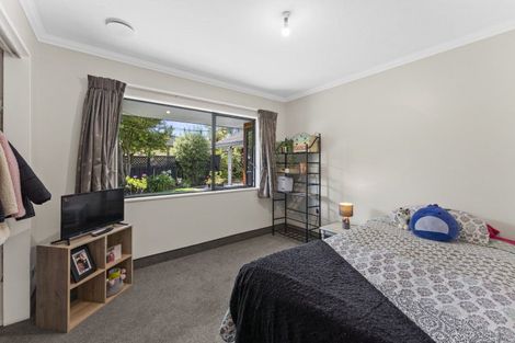 Photo of property in 33 Memphis Grove, Totara Park, Upper Hutt, 5018