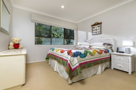 Photo of property in 17 Opanuku Road, Henderson Valley, Auckland, 0612