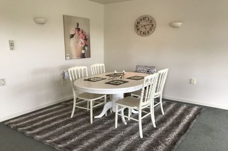 Photo of property in 2/271 Memorial Avenue, Burnside, Christchurch, 8053