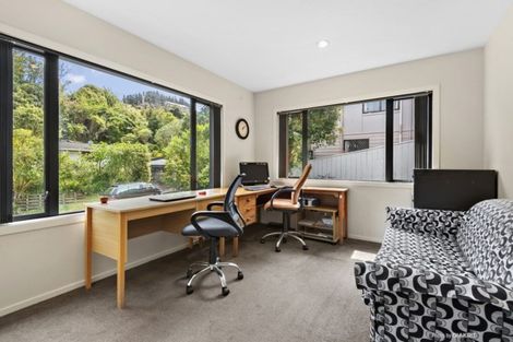 Photo of property in 3 Atahu Grove, Tirohanga, Lower Hutt, 5010