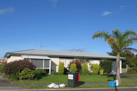 Photo of property in 32b Lakeside Drive, Orewa, 0931