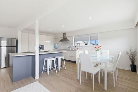 Photo of property in 127b Bruce Mclaren Road, Henderson, Auckland, 0612