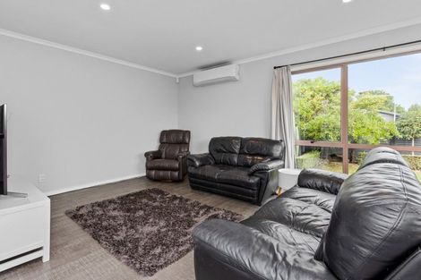 Photo of property in 35 Wynyard Crescent, Tamatea, Napier, 4112