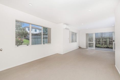 Photo of property in 22 Terrasini Drive, Flat Bush, Auckland, 2019