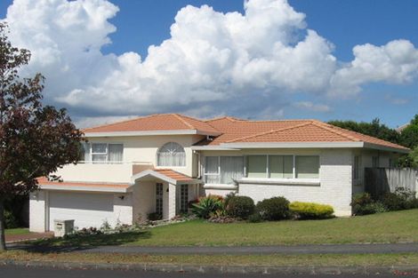 Photo of property in 19 Whiting Grove, West Harbour, Auckland, 0618