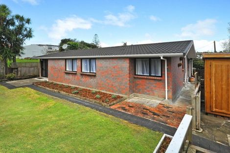 Photo of property in 23b Boundary Road, Blockhouse Bay, Auckland, 0600