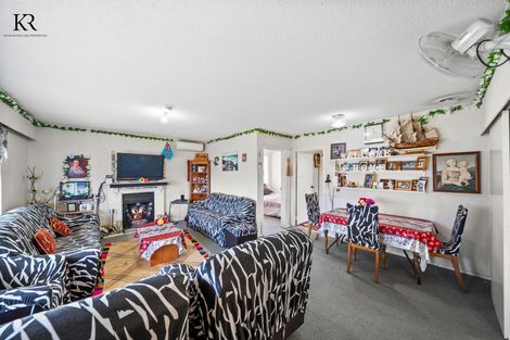 Photo of property in 53 Waipani Road, Te Atatu Peninsula, Auckland, 0610