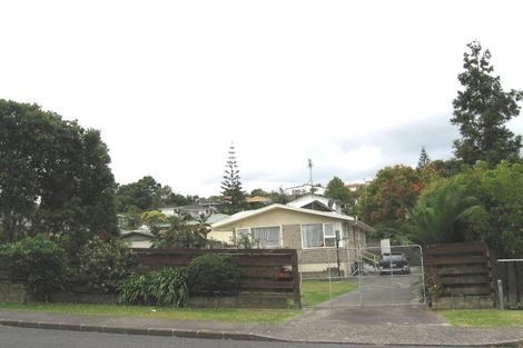 Photo of property in 5 Sequoia Place, Sunnynook, Auckland, 0620