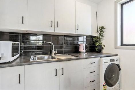 Photo of property in 1/328 Main North Road, Redwood, Christchurch, 8051