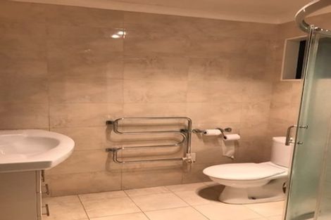 Photo of property in 2/25 Keldale Place, Forrest Hill, Auckland, 0620