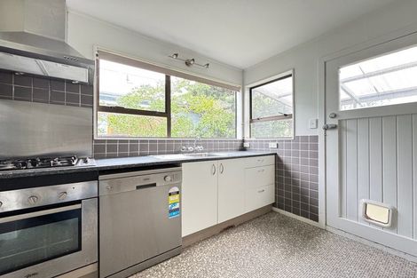 Photo of property in 173 Onepu Road, Lyall Bay, Wellington, 6022