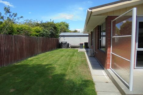 Photo of property in 2/31 Guinness Crescent, Ilam, Christchurch, 8041