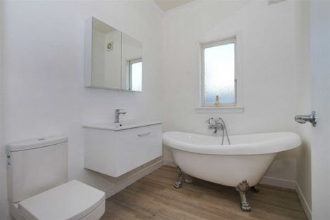 Photo of property in 24 Holland Street, Pukekohe, 2120