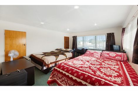 Photo of property in 3 Mclean Avenue, Papatoetoe, Auckland, 2025