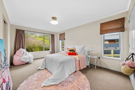 Photo of property in 32 Cody Crescent, Lansdowne, Masterton, 5810