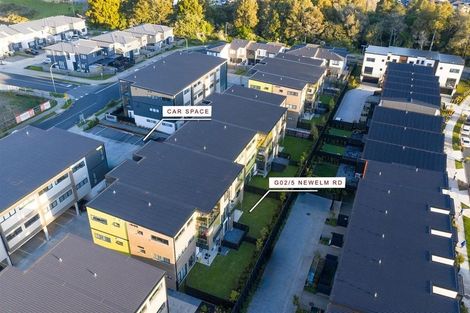 Photo of property in 2/5g Newelm Lane, Flat Bush, Auckland, 2019