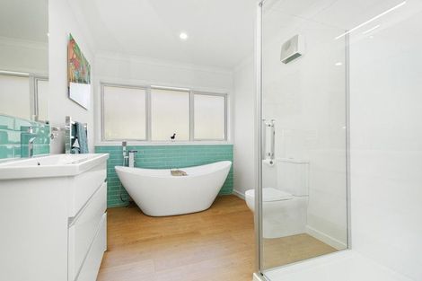 Photo of property in 206 Navigation Drive, Whitby, Porirua, 5024