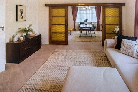 Photo of property in 27 Palm Avenue, Lyall Bay, Wellington, 6022