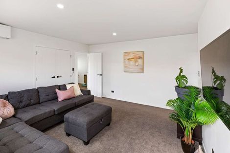 Photo of property in 17 Lithgow Drive, Otamatea, Whanganui, 4500